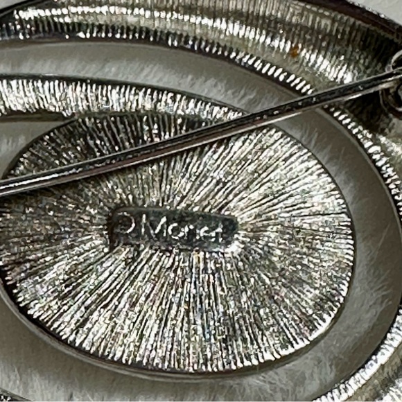 Four Vintage Glam Brooches - Picture 10 of 11